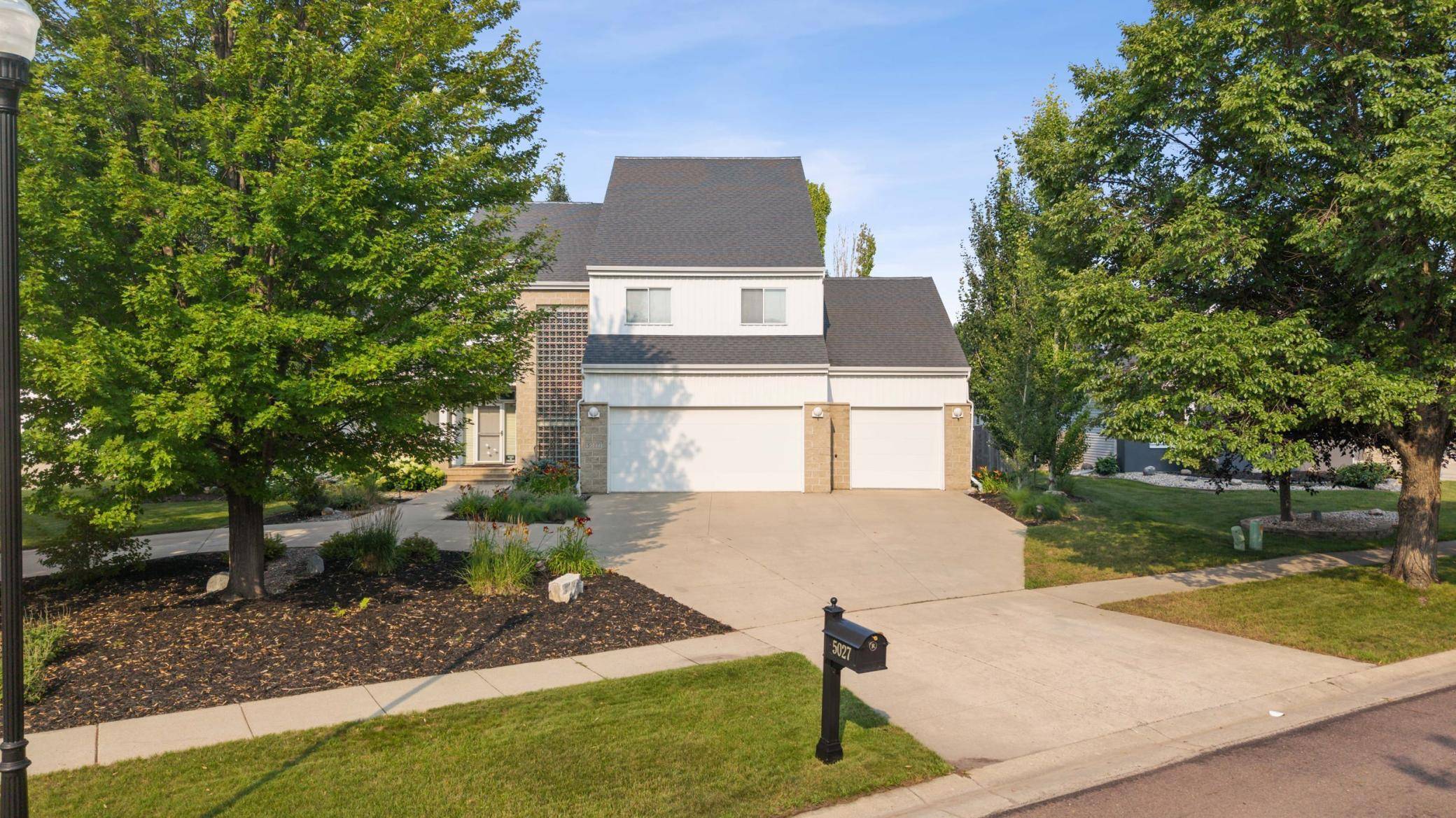 5027 Rose Creek Pkwy S, Fargo, ND 58104