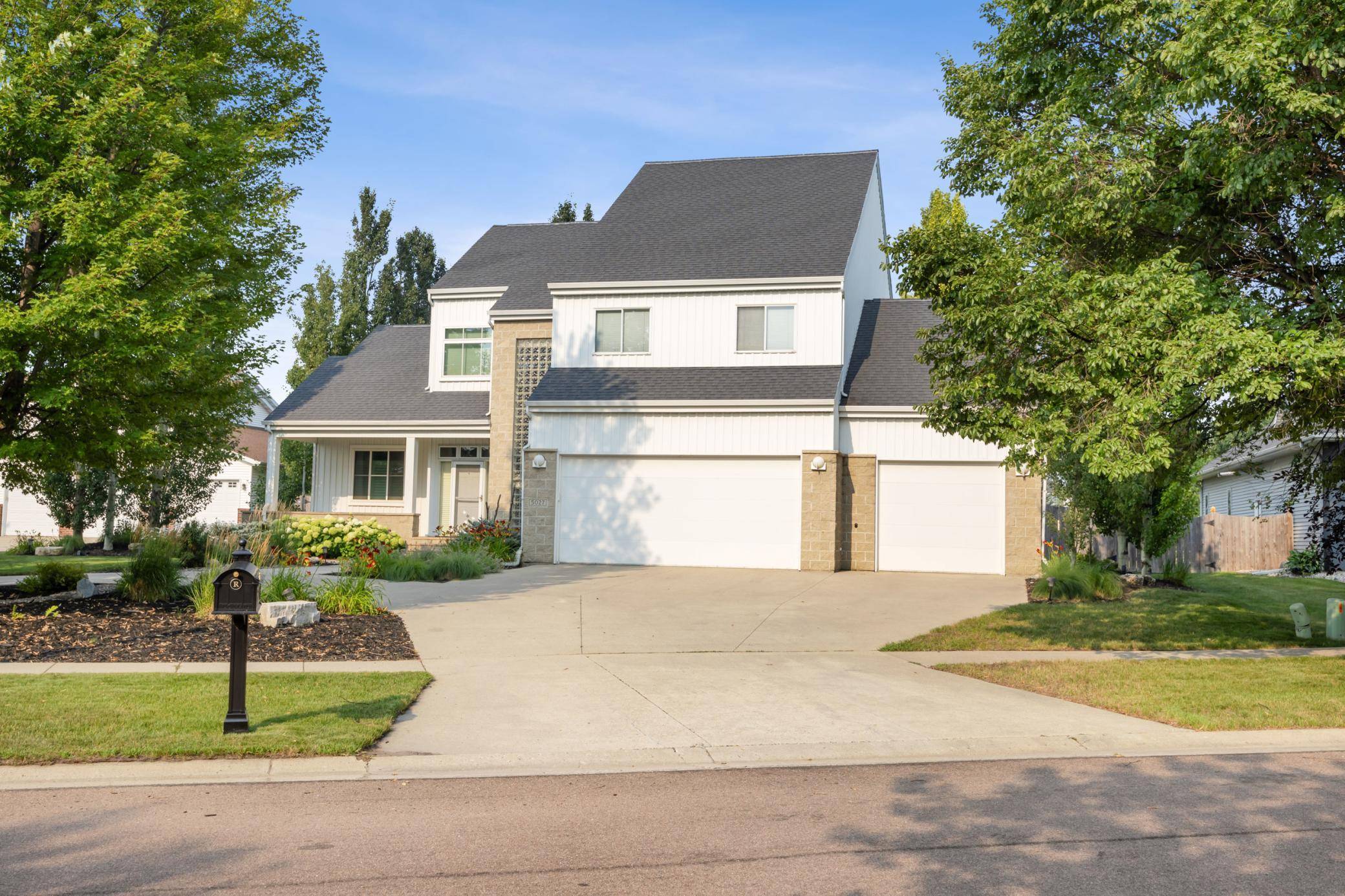 5027 Rose Creek Pkwy S, Fargo, ND 58104