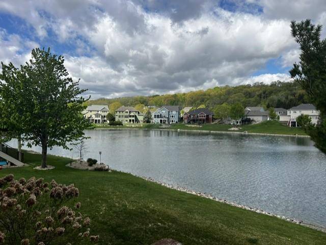 4066 Autumn Lake CT SW, Rochester, MN 55902