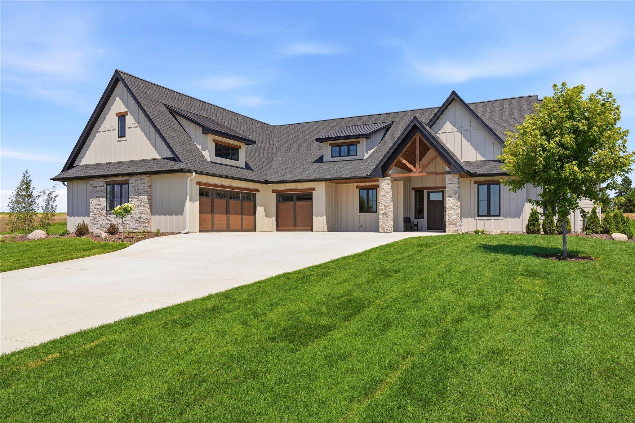7982 Eldorado RD, Prior Lake, MN 55372