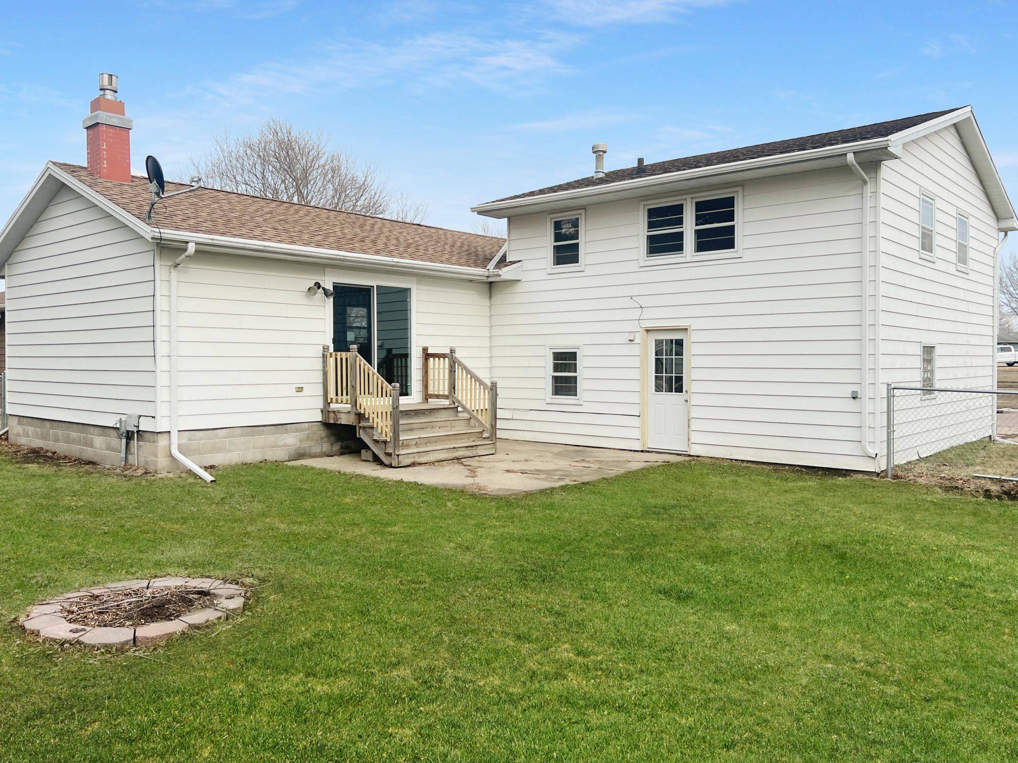 1122 S State ST, Fairmont, MN 56031