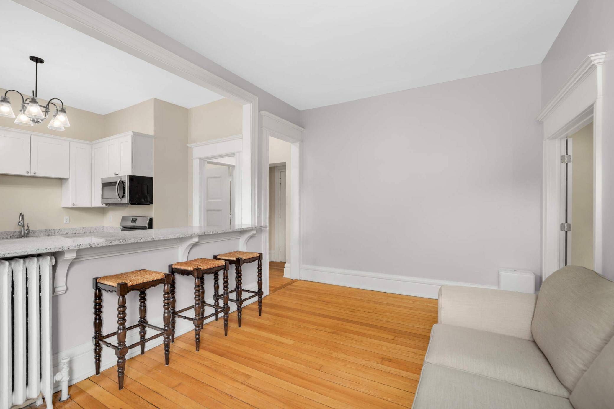 579 Summit AVE #105, Saint Paul, MN 55102