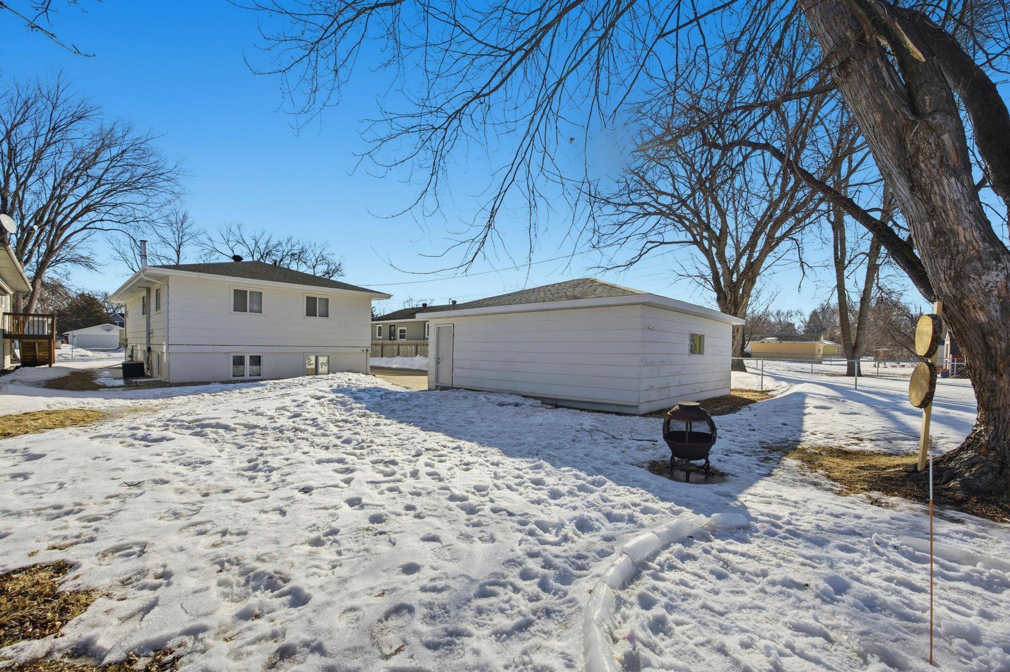 1405 16th ST S, Fargo, ND 58103