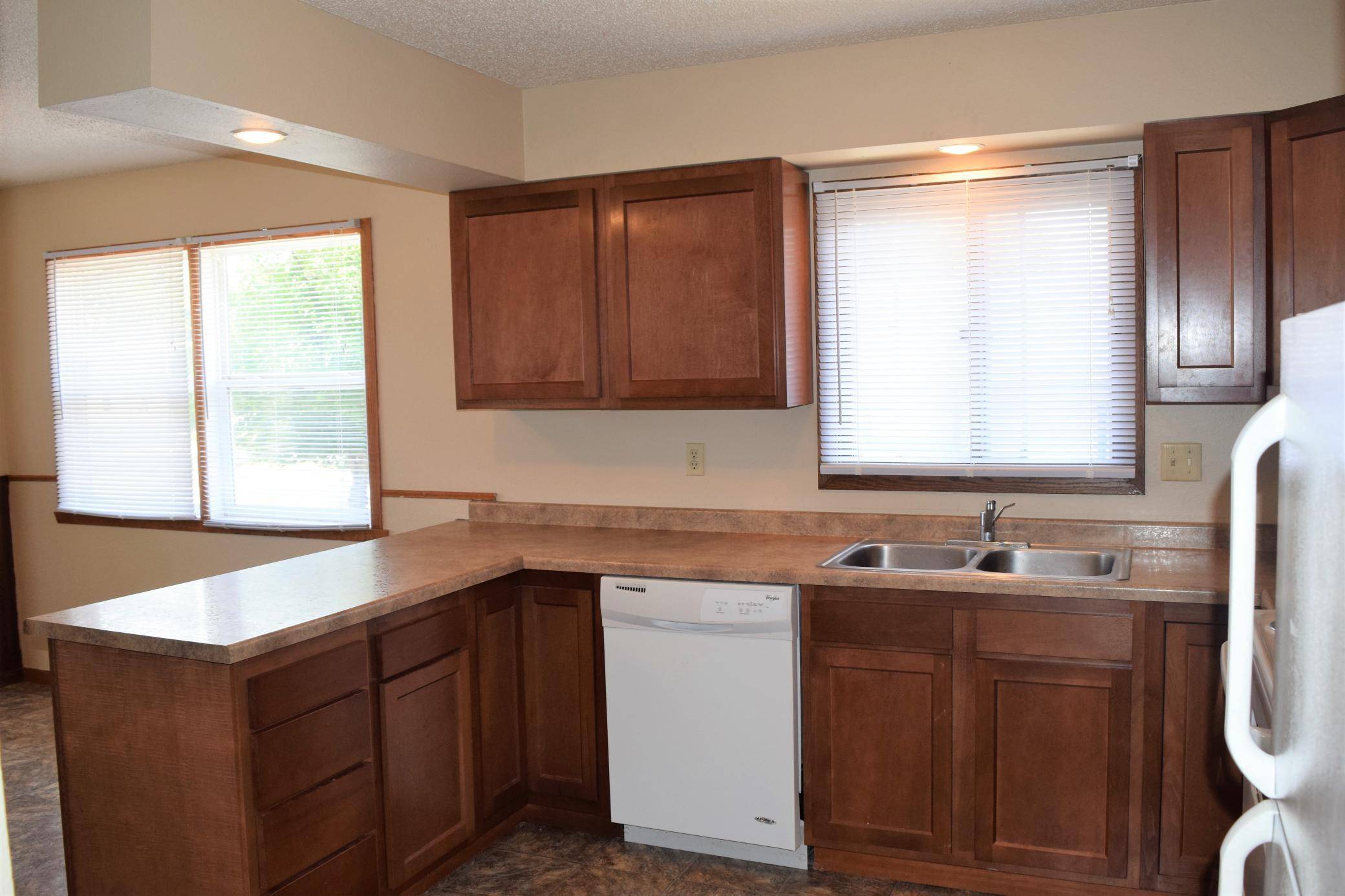 305-307 S 23rd ST S, Fargo, ND 58103