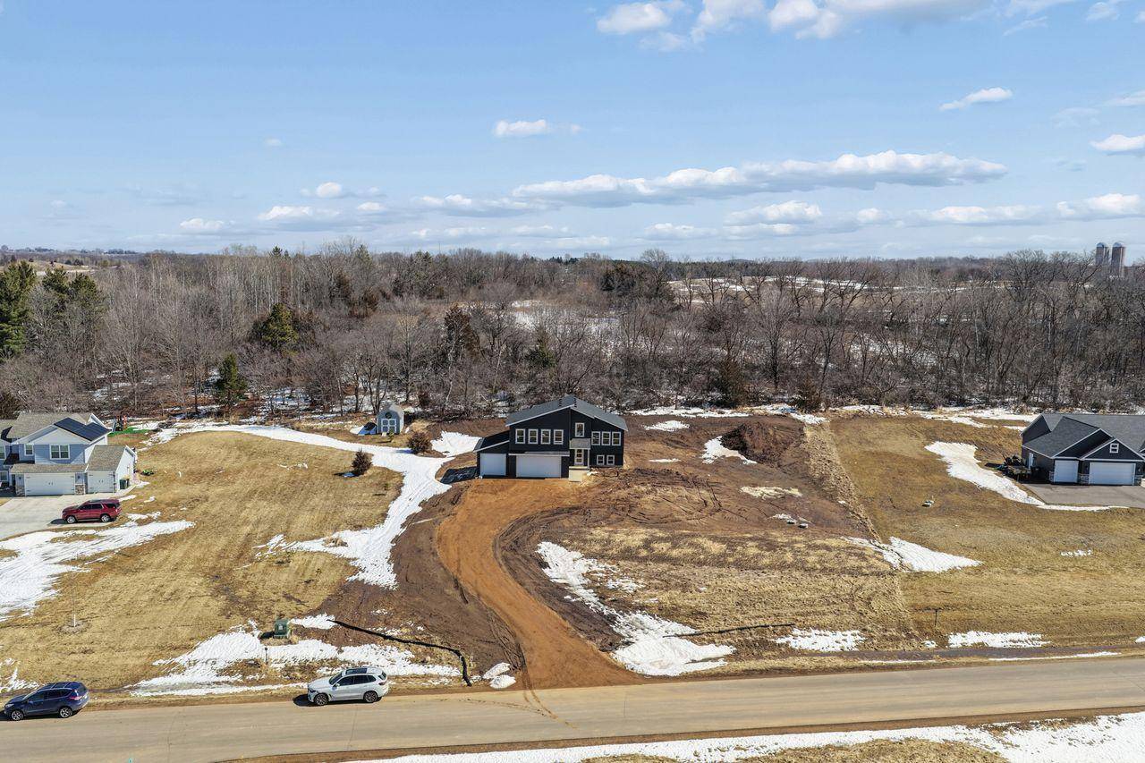 739 Magoo RD, Hudson, WI 54016