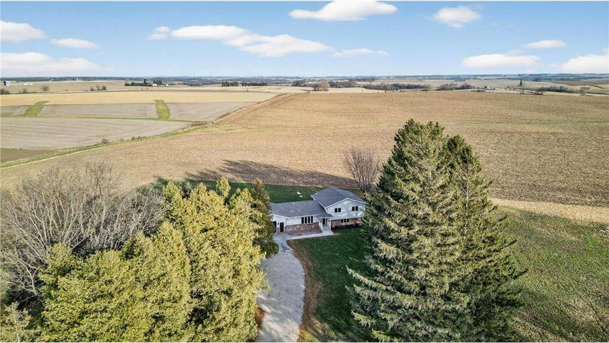 15158 241st AVE, Preston, MN 55965