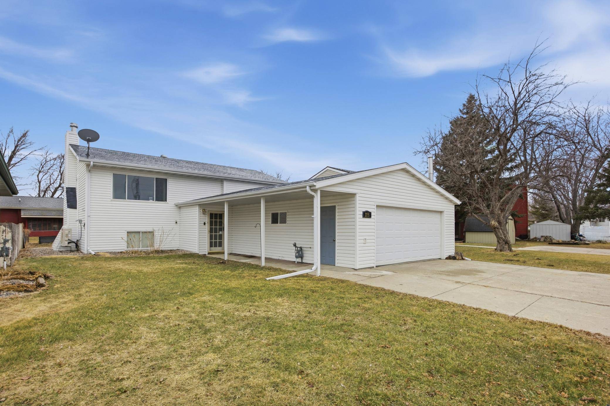 2155 4th AVE E, West Fargo, ND 58078