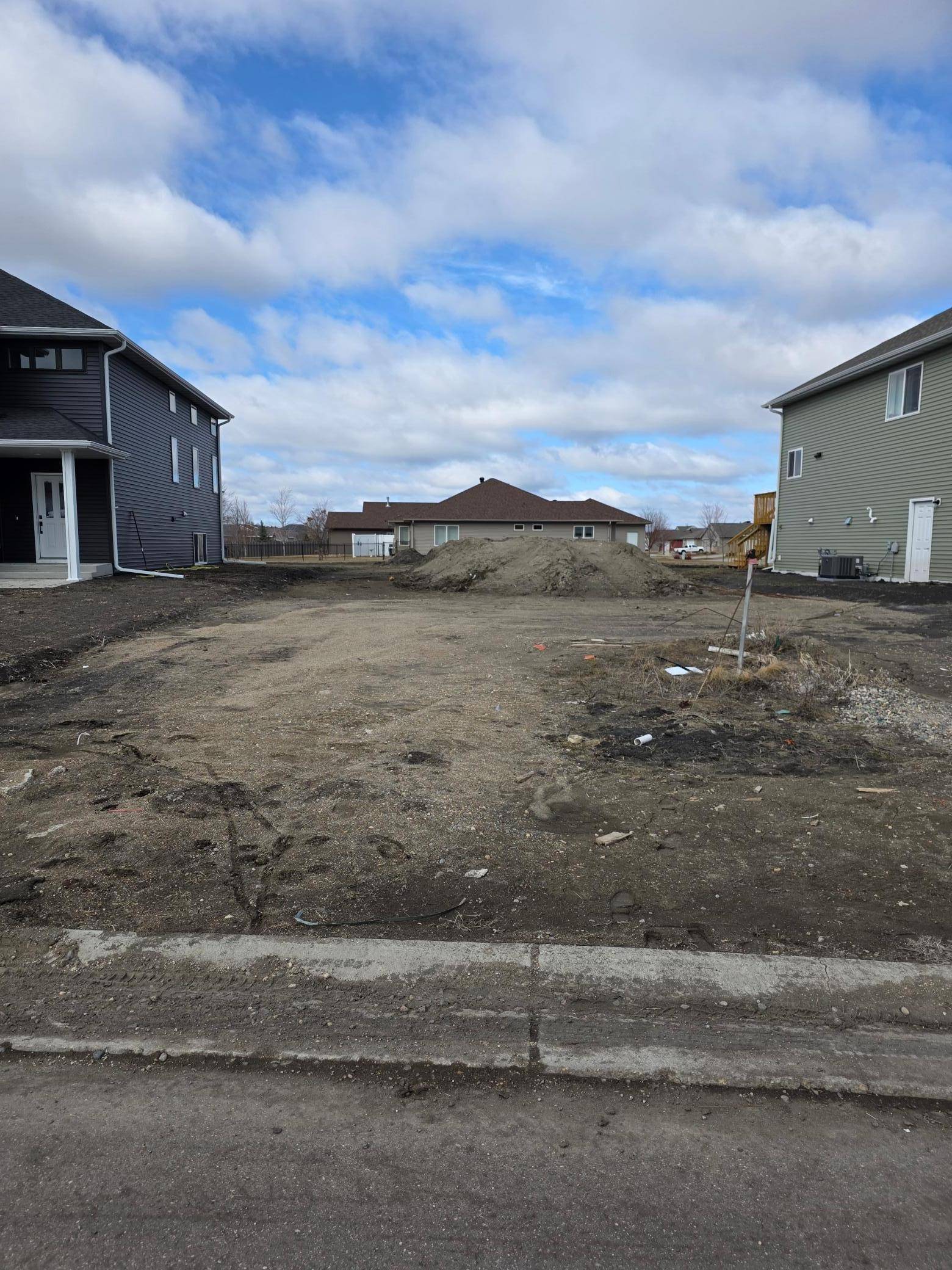 2410 36th AVE S, Moorhead, MN 56560