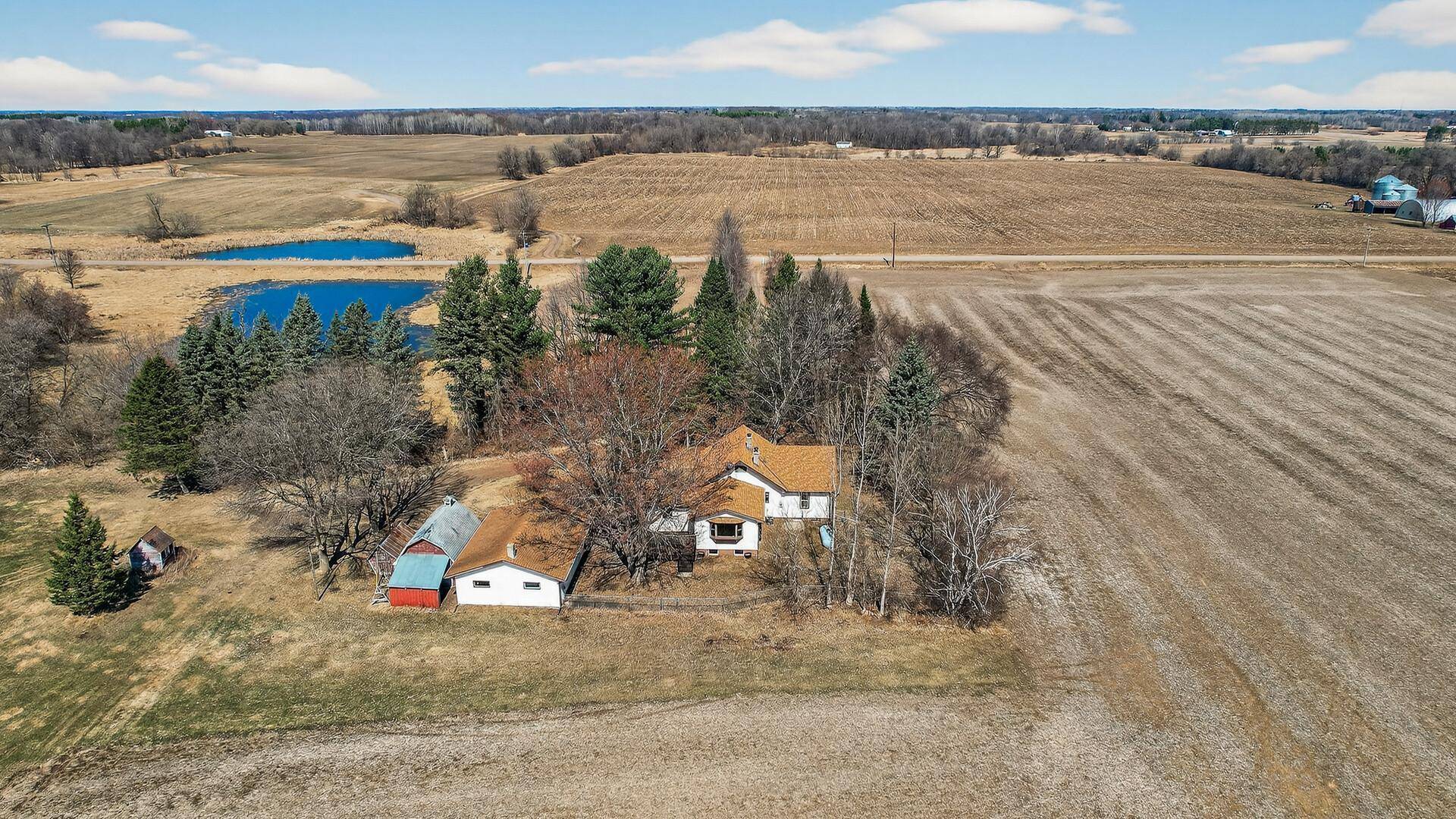 2270 397th AVE NE, Stanchfield, MN 55080