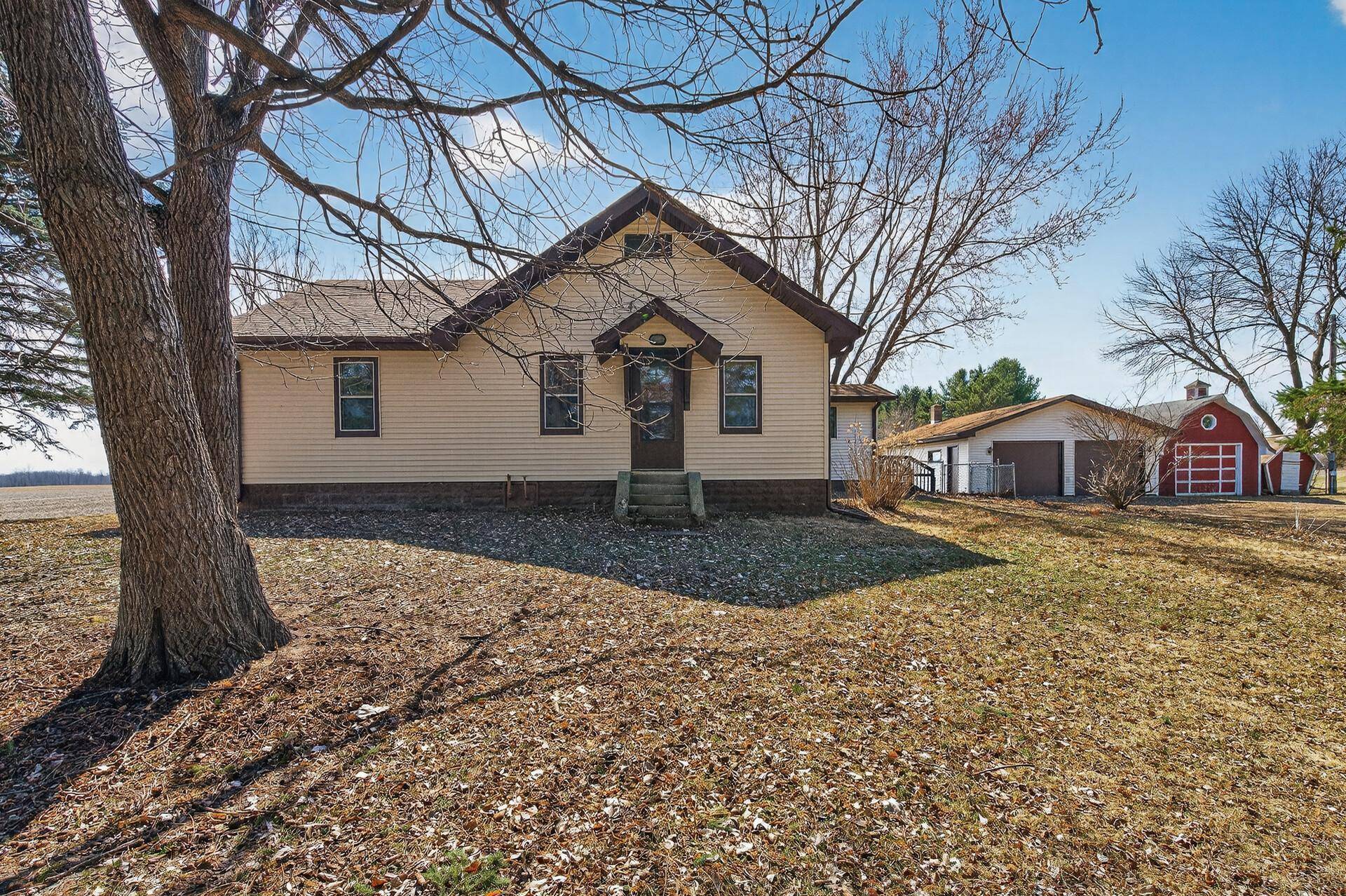 2270 397th AVE, Stanchfield, MN 55080