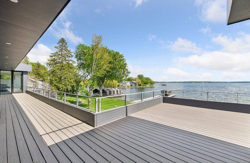 1225 Shoreline DR, Wayzata, MN 55391