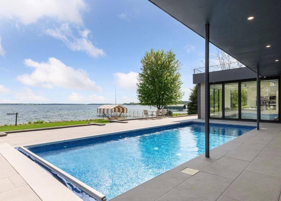 1225 Shoreline DR, Wayzata, MN 55391