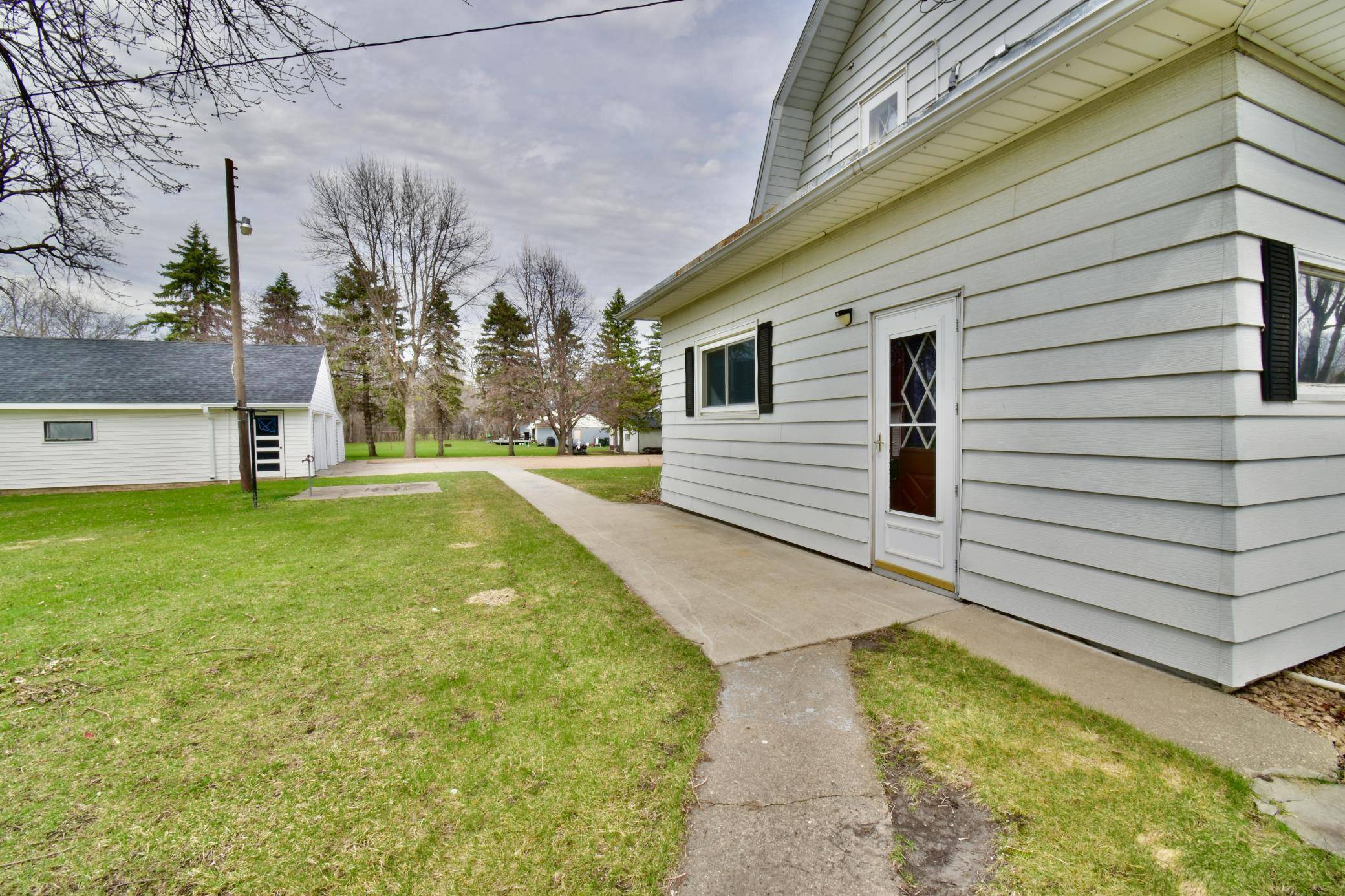 140 1st AVE N, Brownton, MN 55312