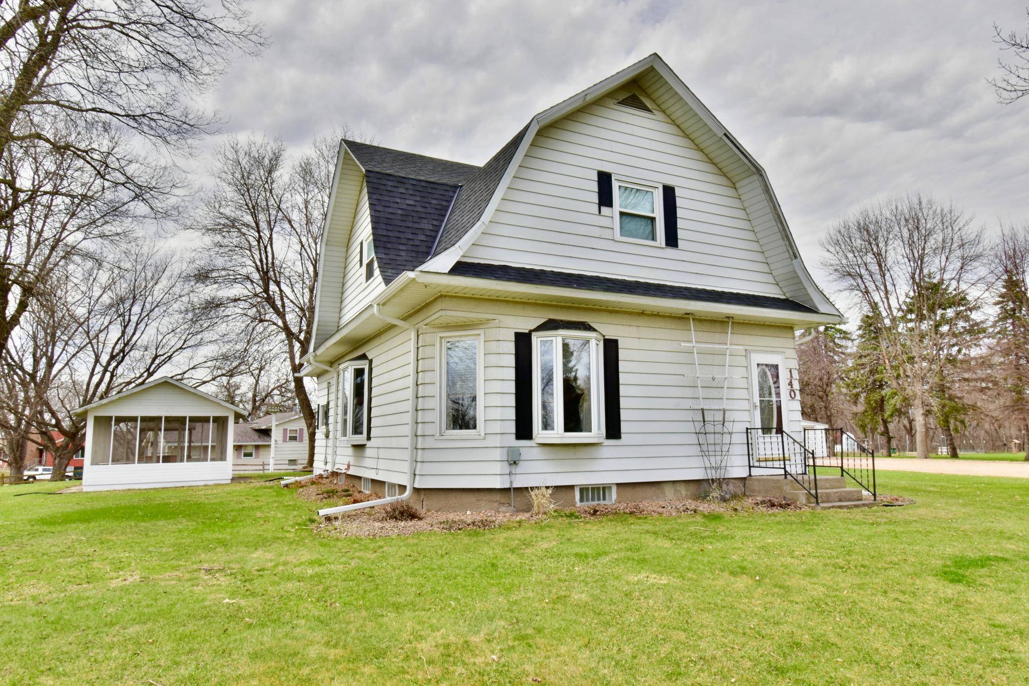140 1st AVE N, Brownton, MN 55312