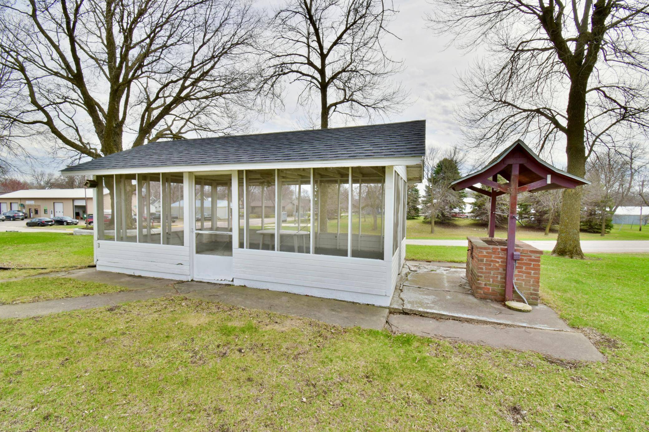 140 1st AVE N, Brownton, MN 55312