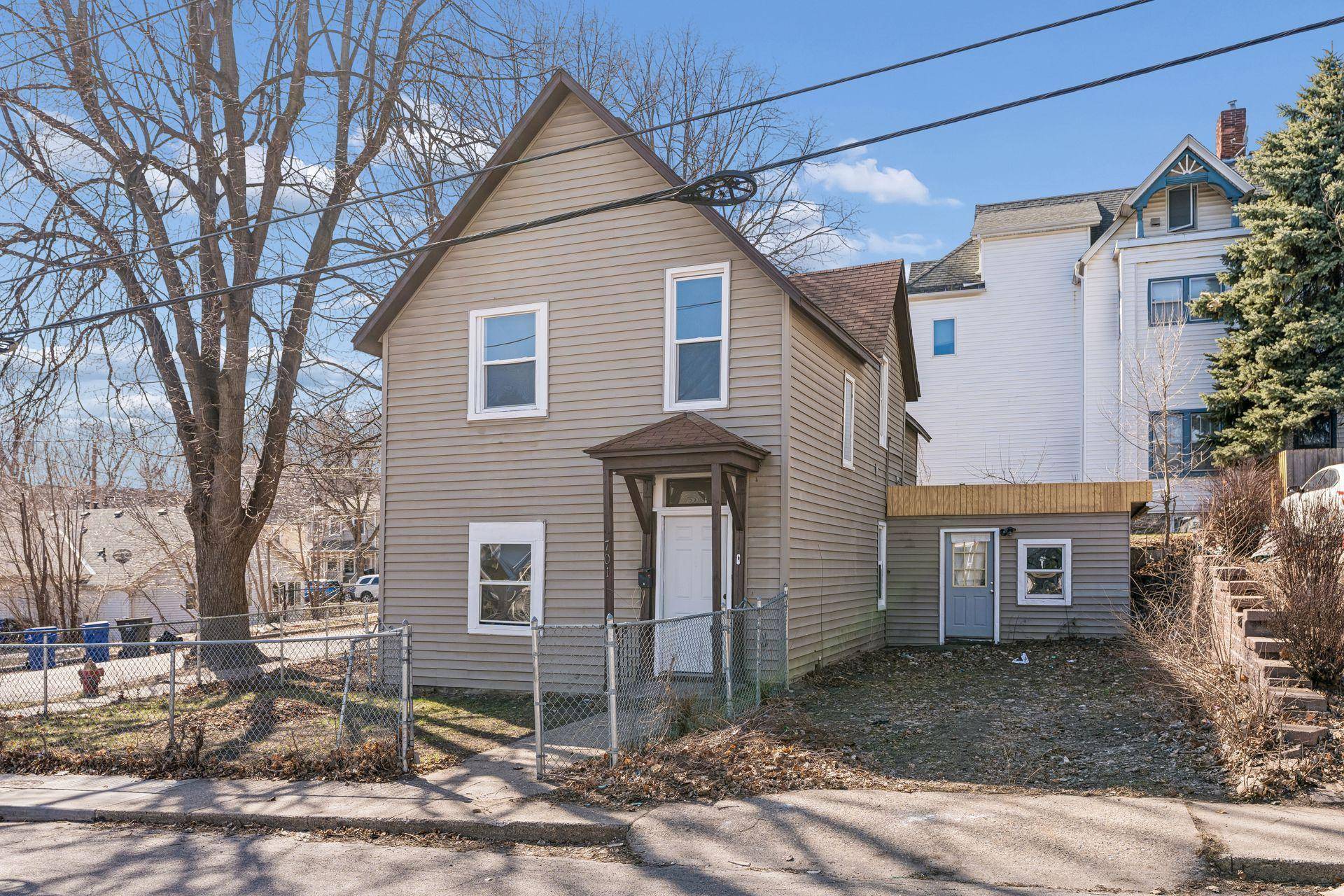 701 Desoto ST, Saint Paul, MN 55130