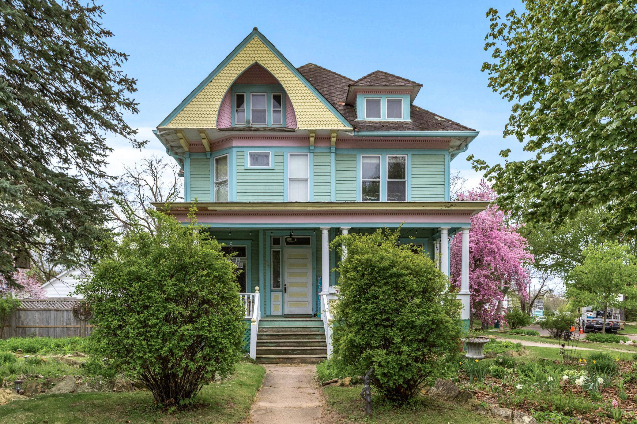 930 3rd AVE, Eau Claire, WI 54703