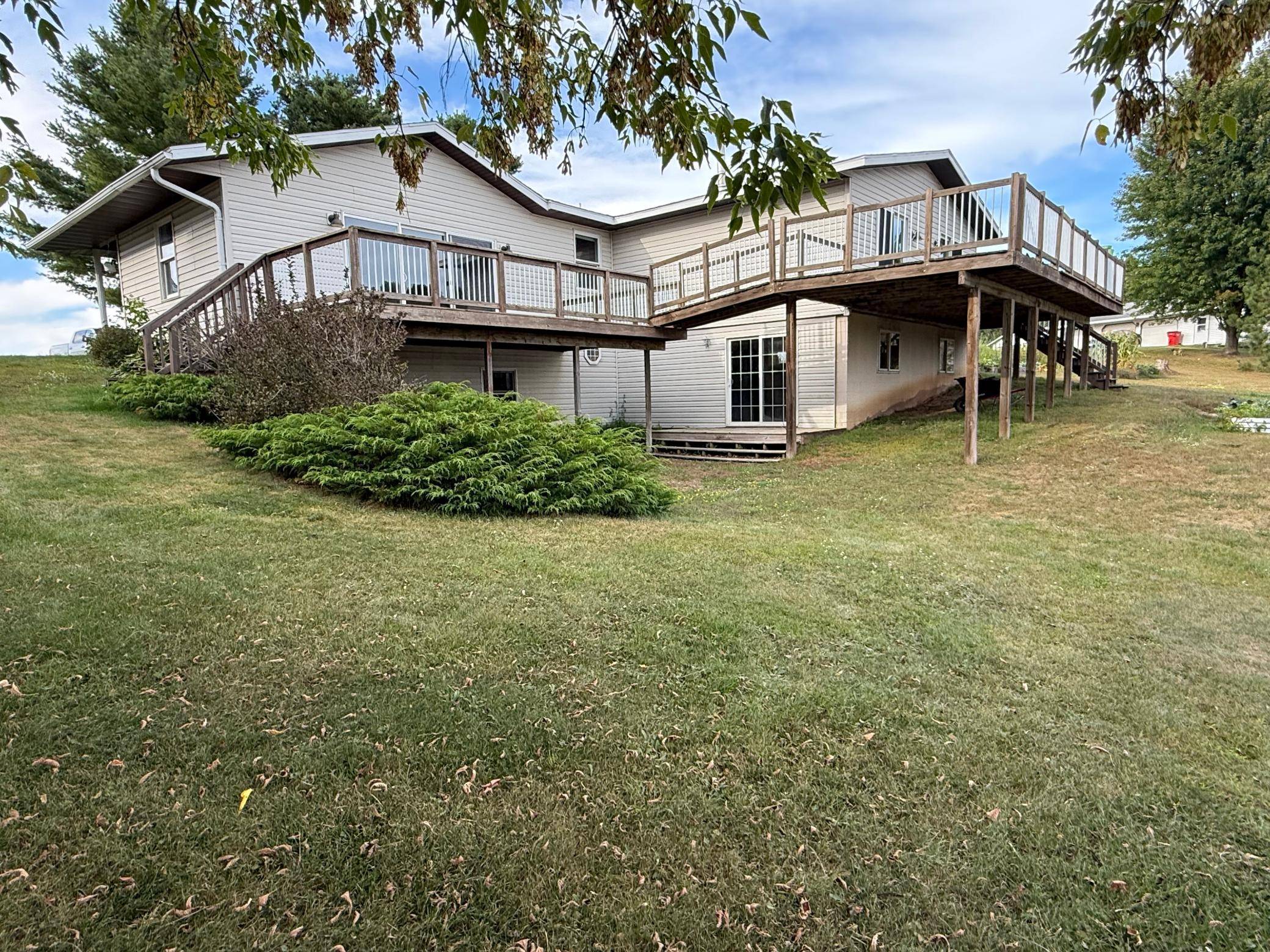 N3474 Fenander RD, Sarona, WI 54870