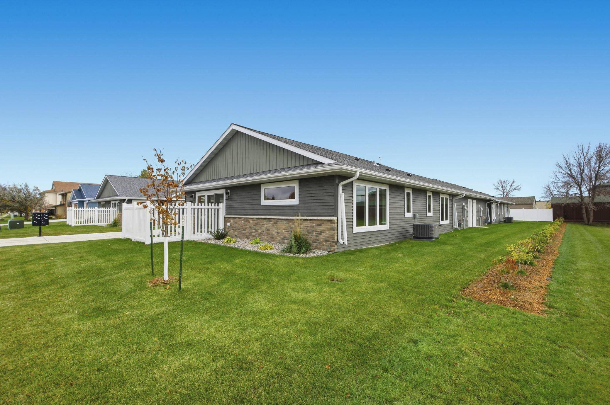 2336 30th AVE S, Fargo, ND 58104