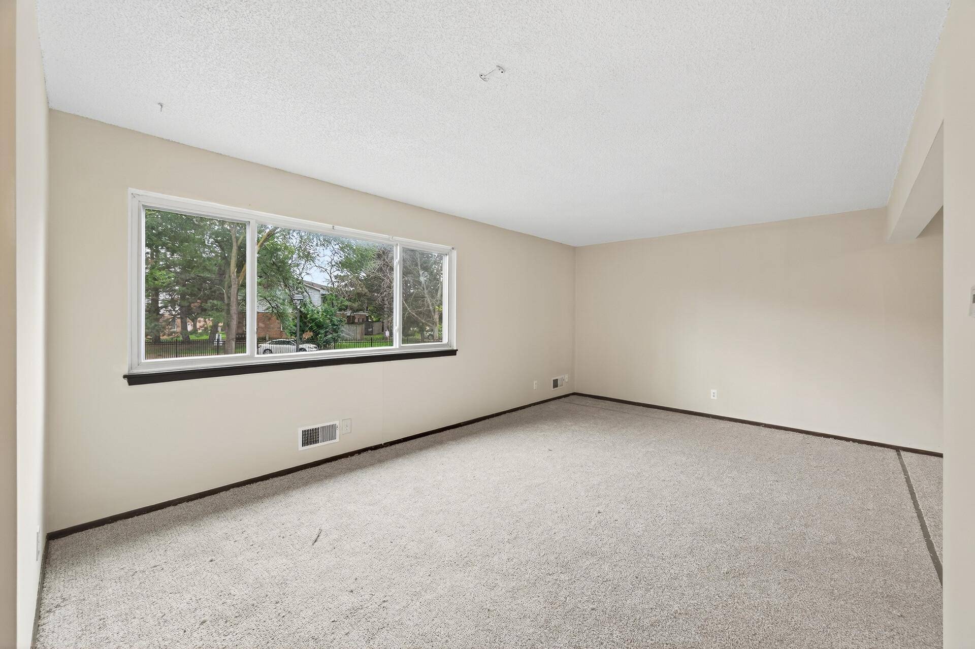 6618 Camden DR, Brooklyn Center, MN 55430