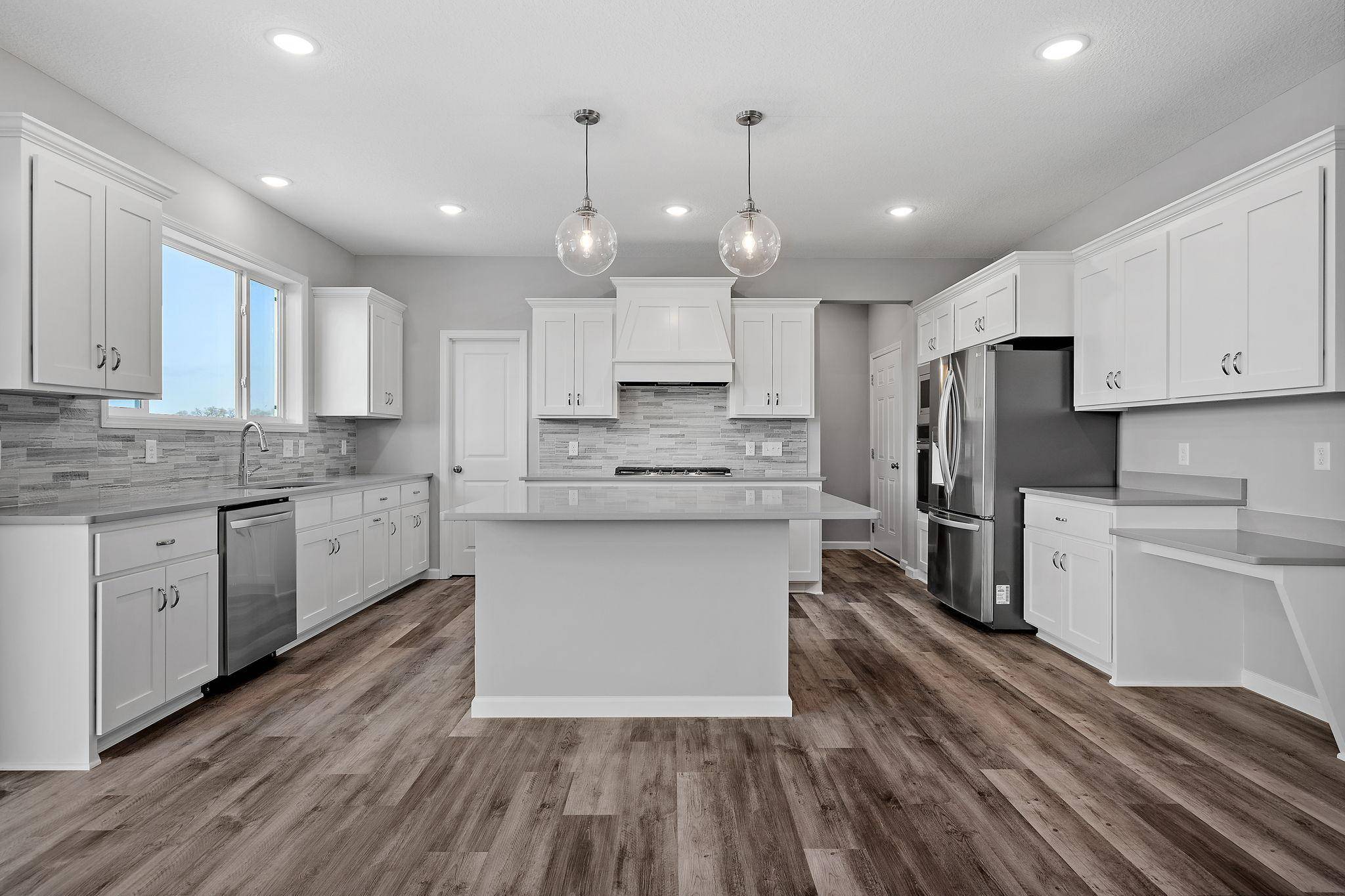 995 Willow Glen AVE, Somerset, WI 54025