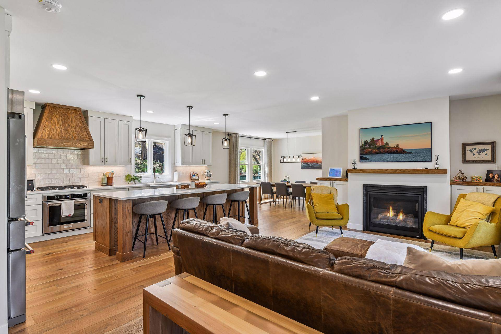 3374 Library LN, Saint Louis Park, MN 55426