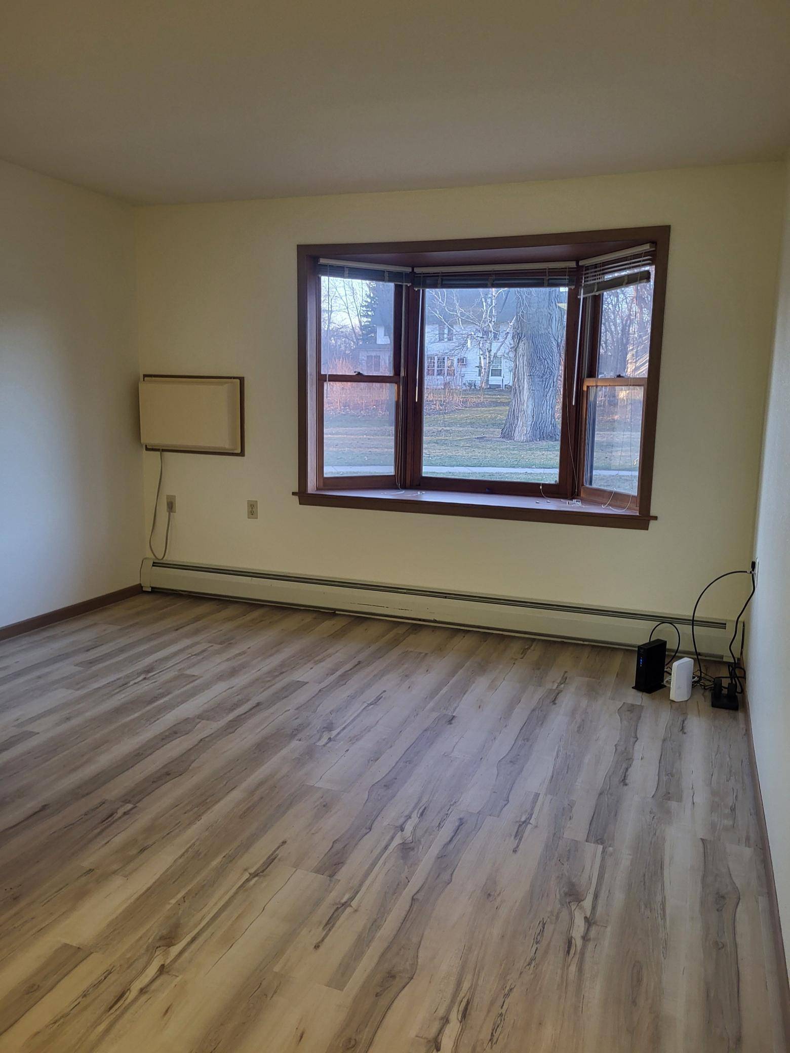 609 Main ST S #3, Renville, MN 56284
