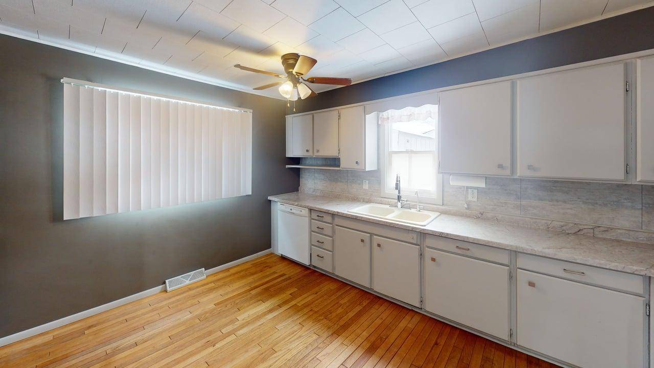 105 3rd ST SE, Hinckley, MN 55037