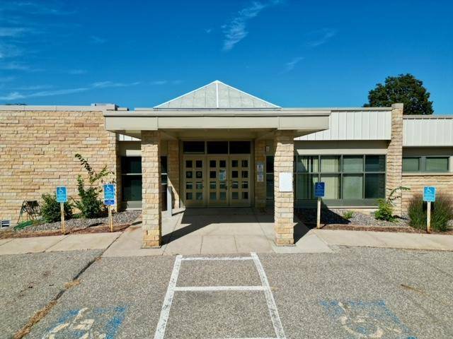 1100 E Broadway ST, Redwood Falls, MN 56283