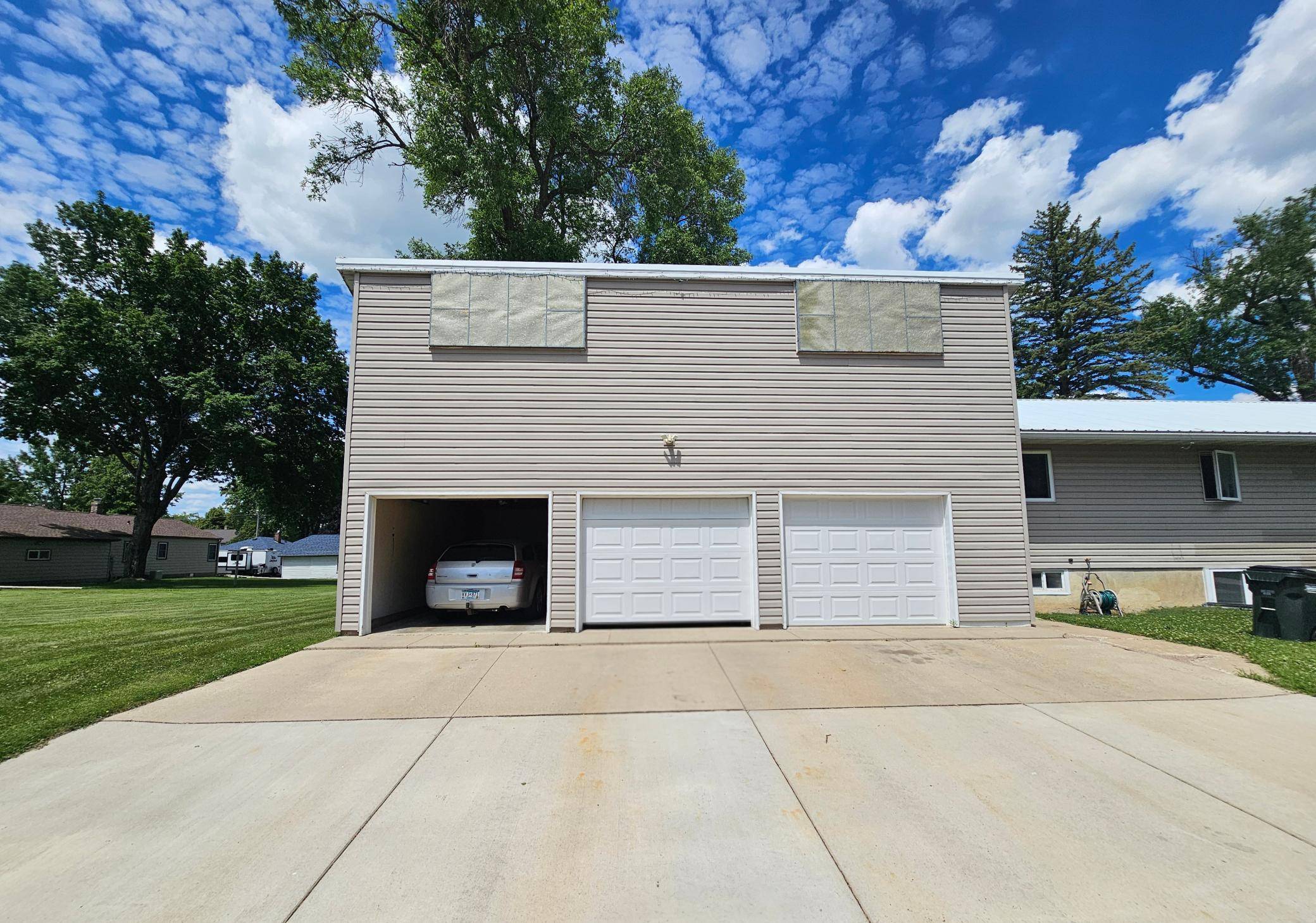 226 3rd AVE S, Brownton, MN 55312