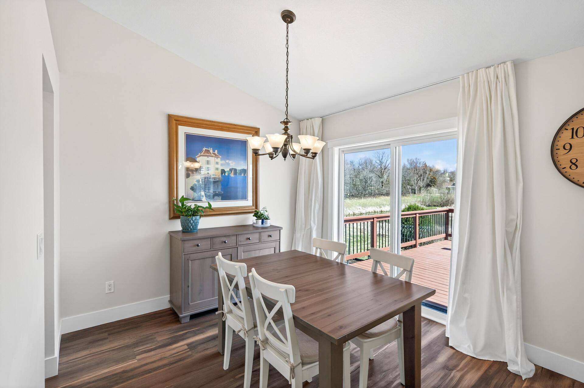 929 Farmers Ridge TRL, Belle Plaine, MN 56011
