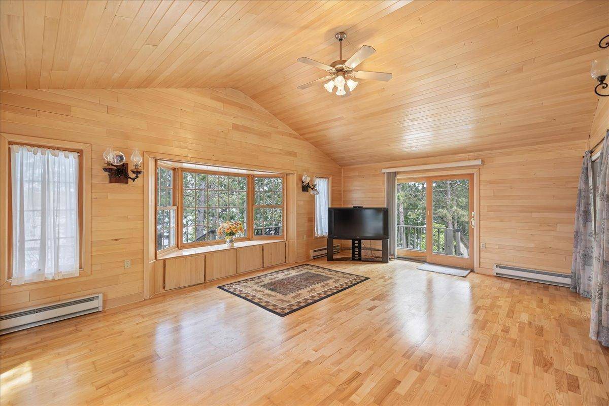 1804 N Bay RD, Ely, MN 55731