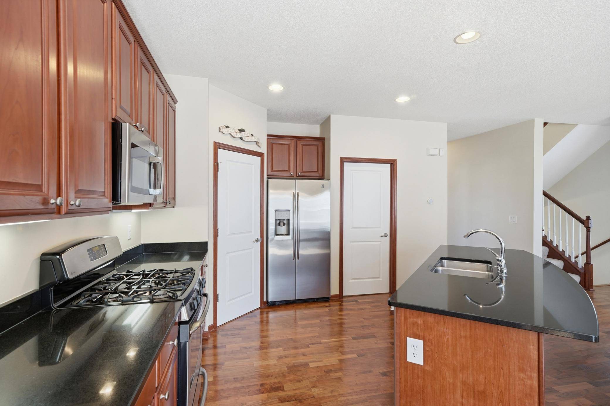 2156 Cedar Grove TRL, Eagan, MN 55122