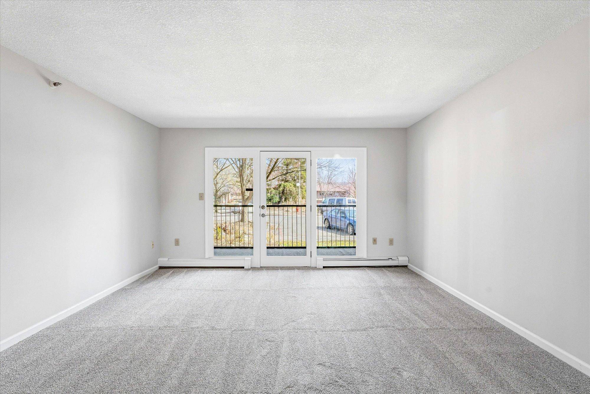 3150 Glen Oaks AVE #105A, White Bear Lake, MN 55110