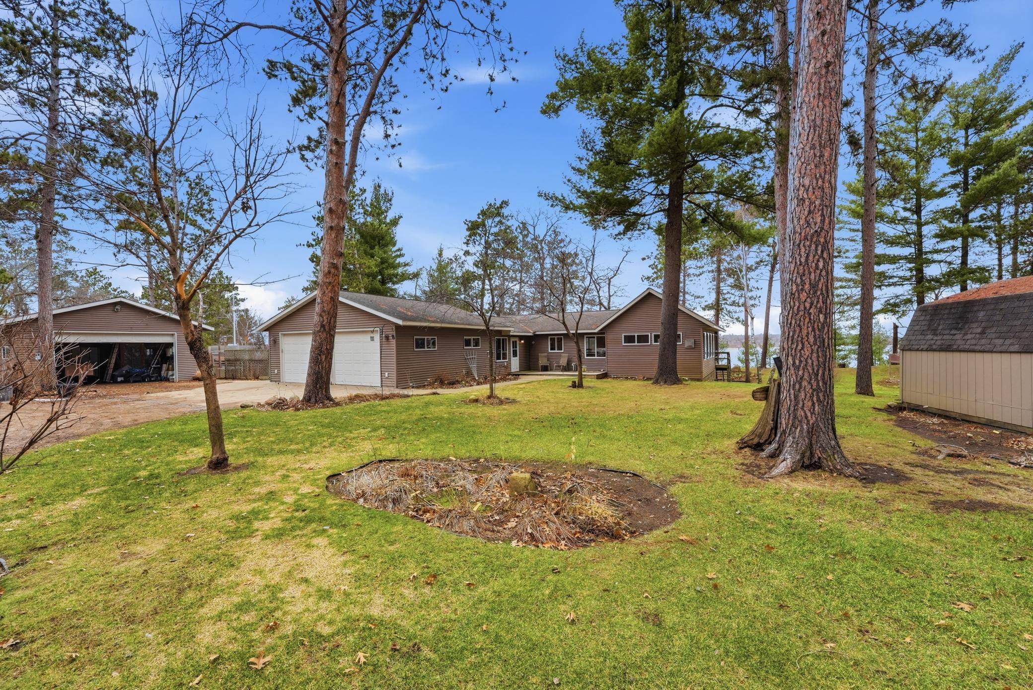 15740 River Lake DR, Menahga, MN 56464