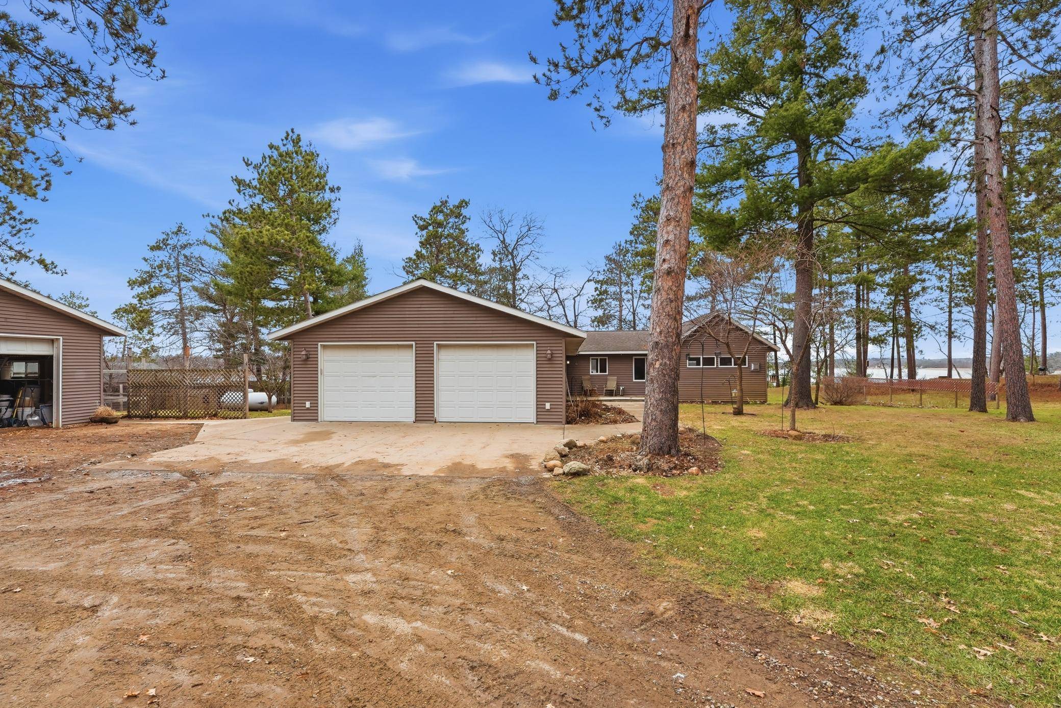 15740 River Lake DR, Menahga, MN 56464