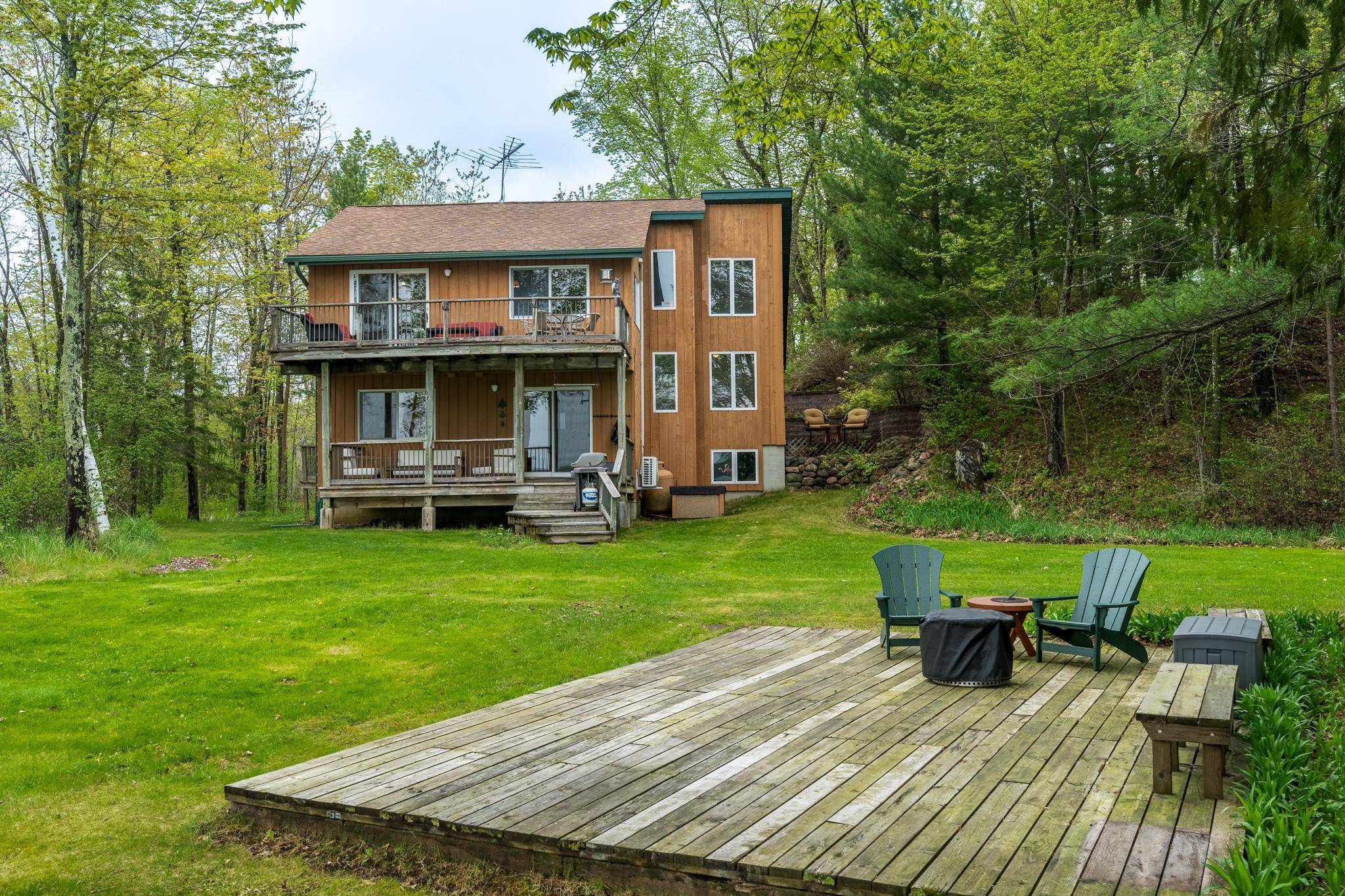 2225 Sunnyside LN, Luck, WI 54853
