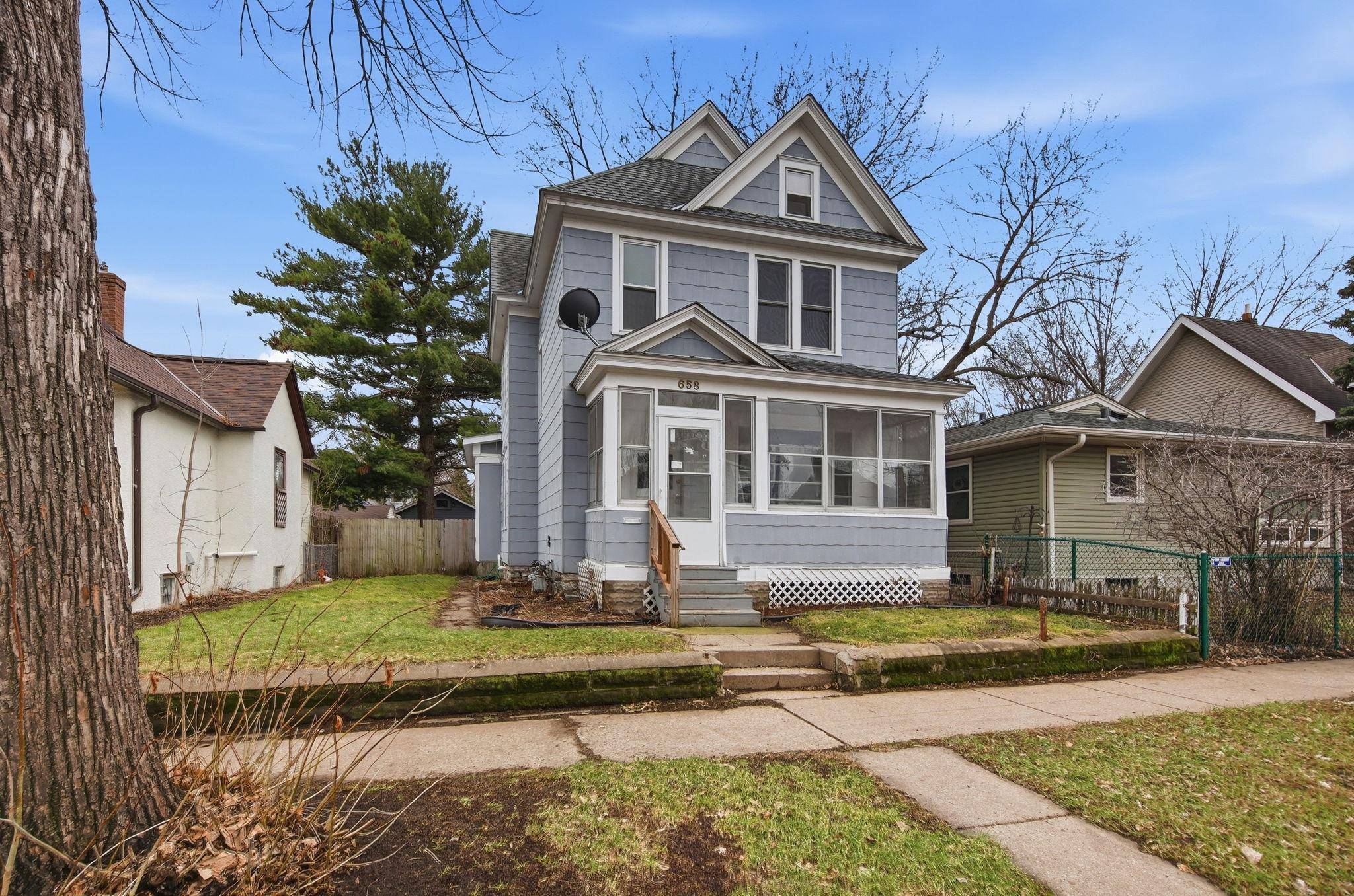 658 Edmund AVE, Saint Paul, MN 55104
