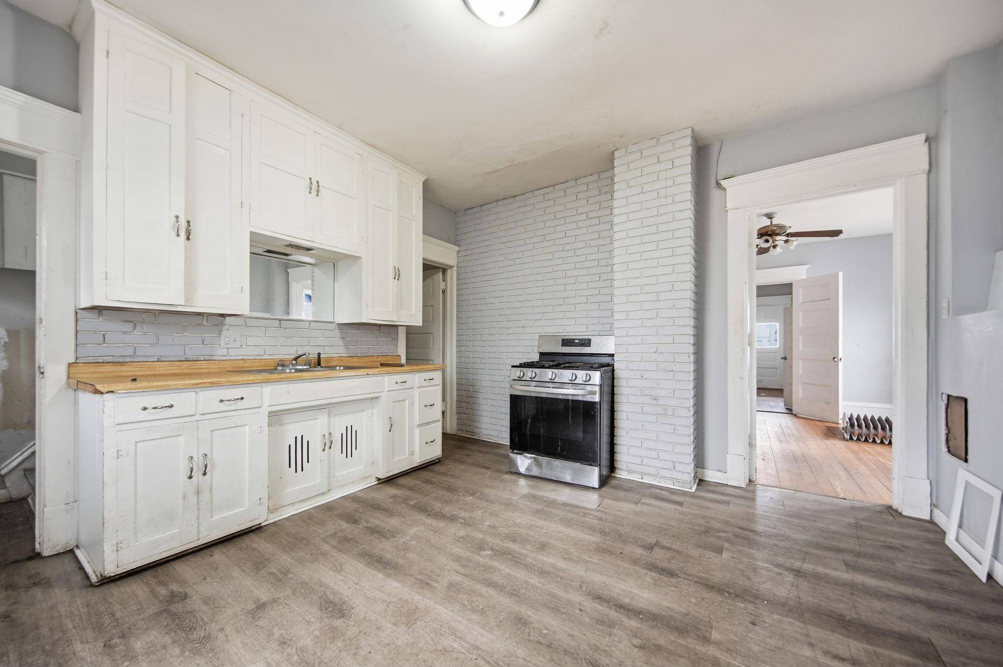 658 Edmund AVE, Saint Paul, MN 55104