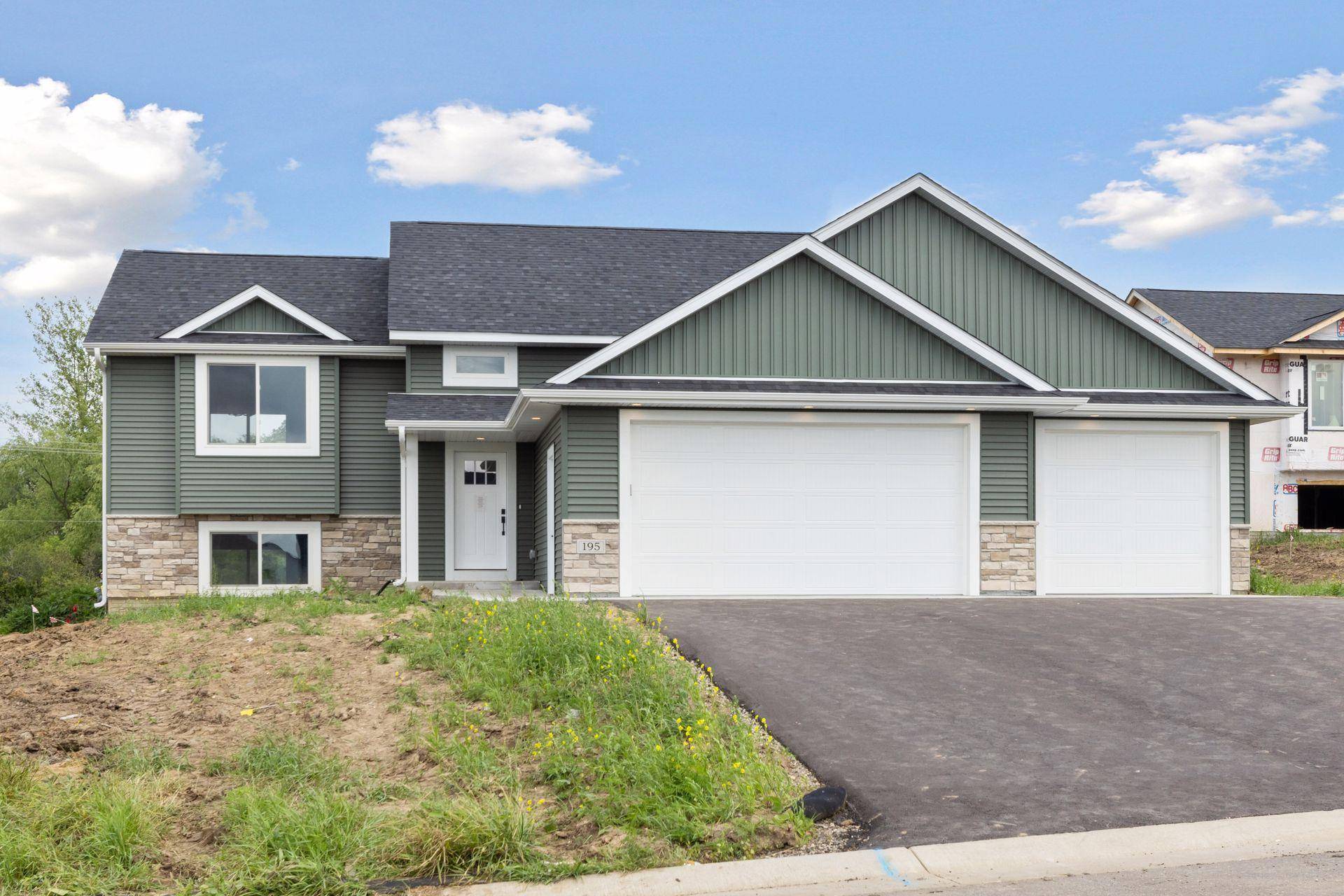 521 Summit Circle, Baldwin, WI 54002