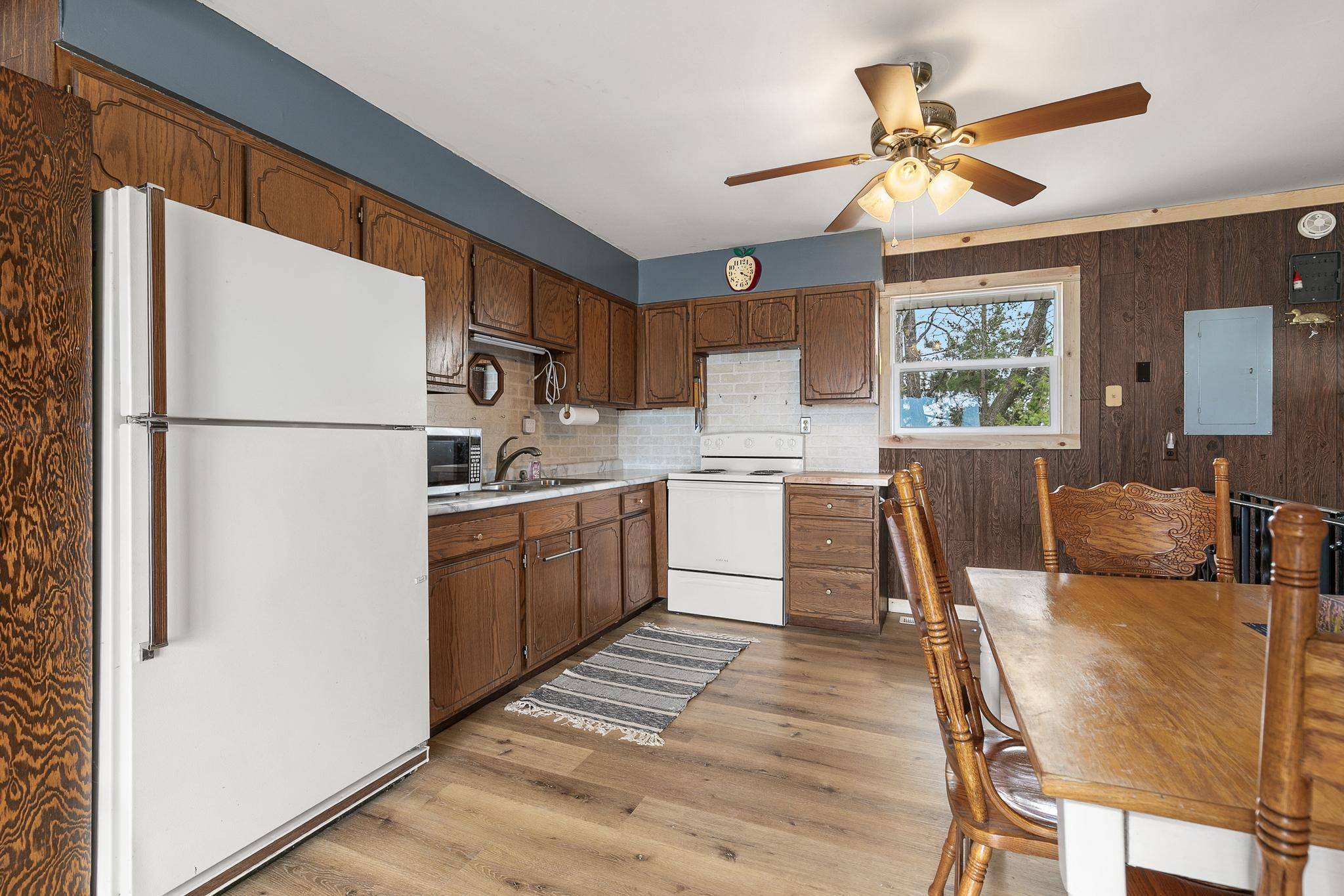 35184 Quest RD, Hillman, MN 56338