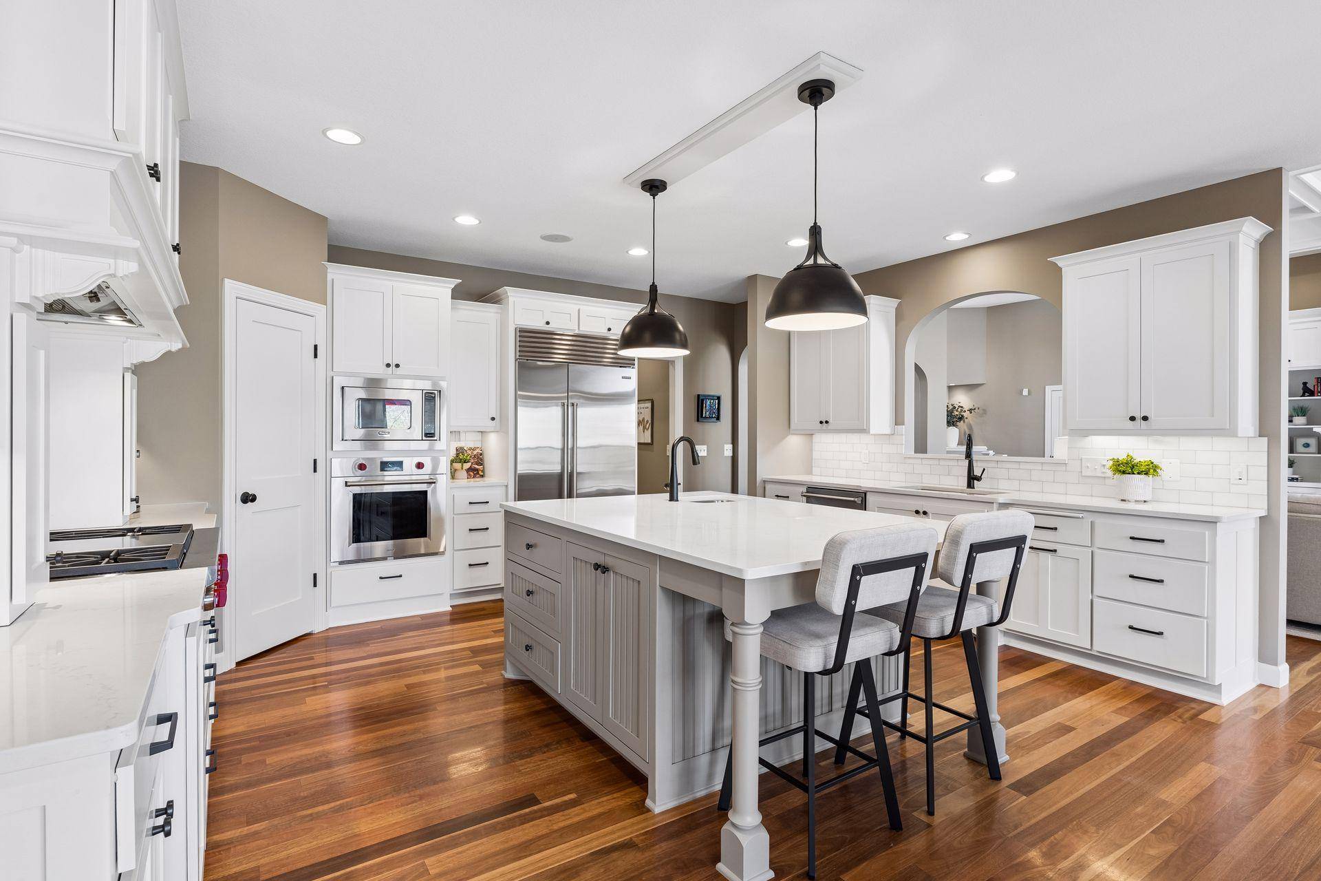 9943 Vagabond LN N, Maple Grove, MN 55311