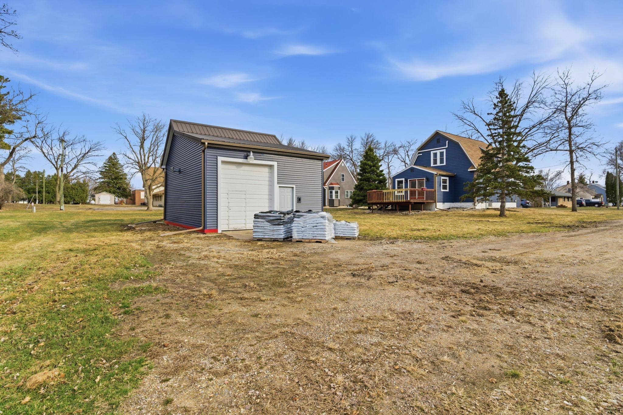 201 Dakota AVE NE, Pennock, MN 56279