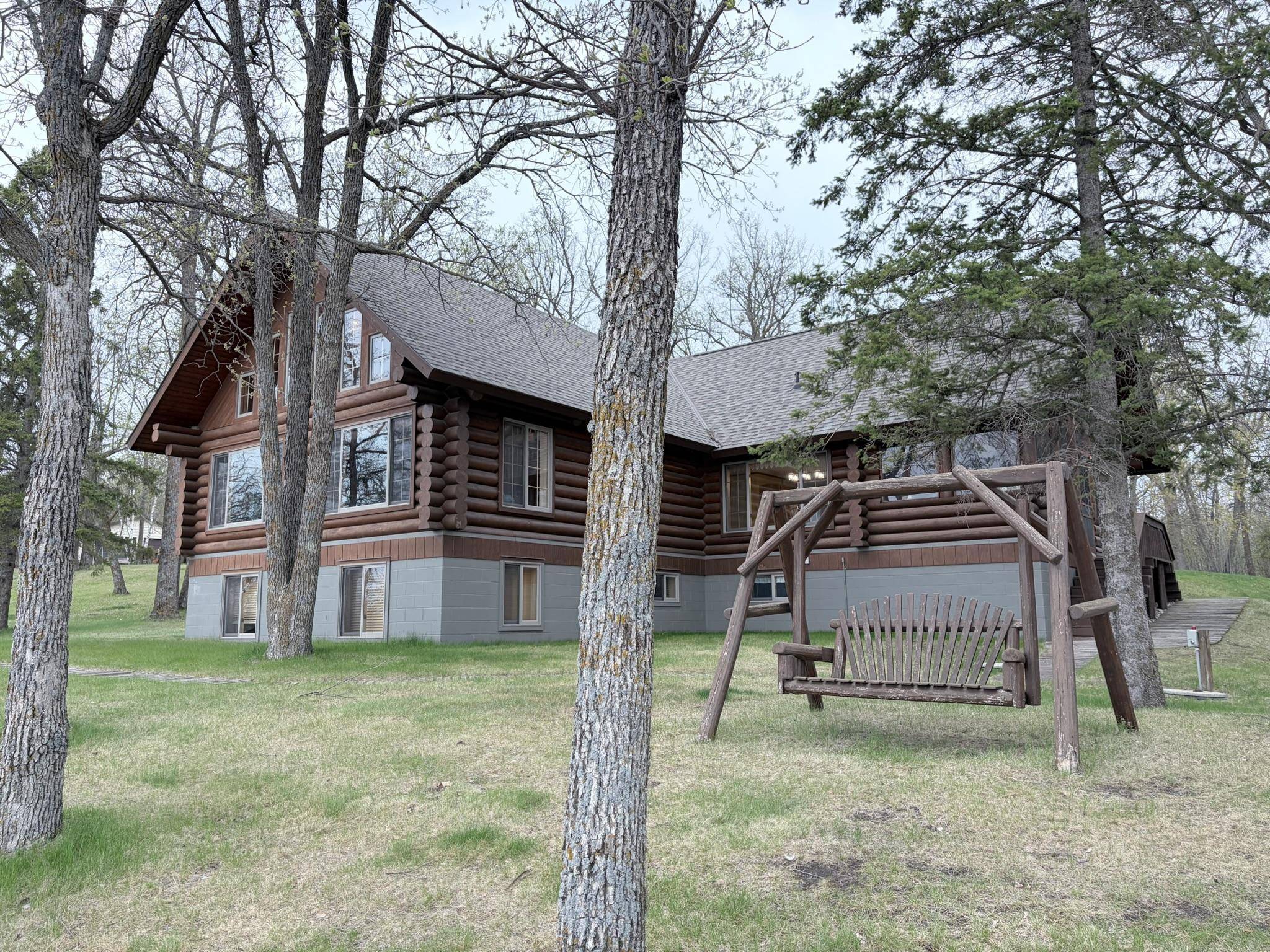 40105 Hunters RD, Ponsford, MN 56575