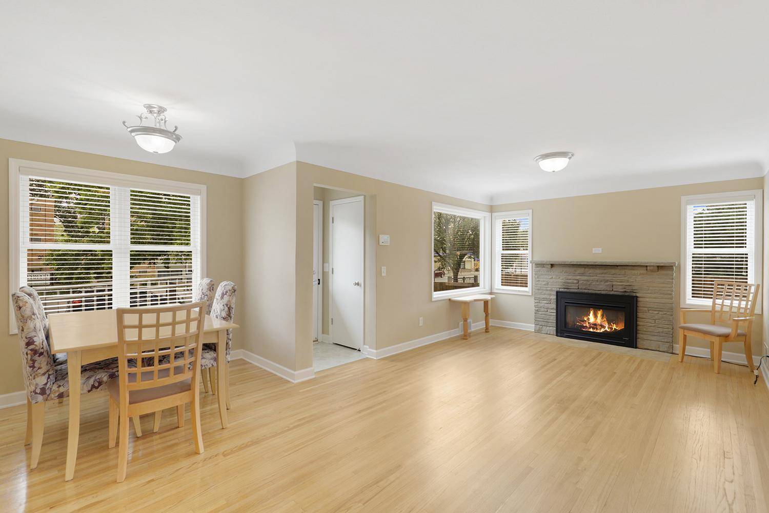 3821 W Broadway AVE, Robbinsdale, MN 55422