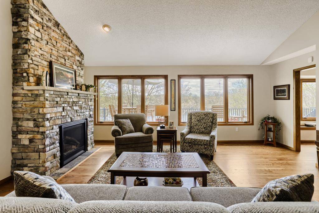 18130 Robinson CIR, Dayton, MN 55327