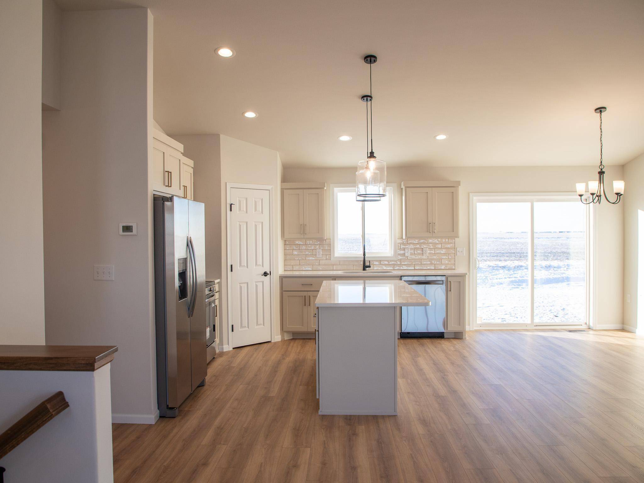 820 2 AVE S, Horace, ND 58047