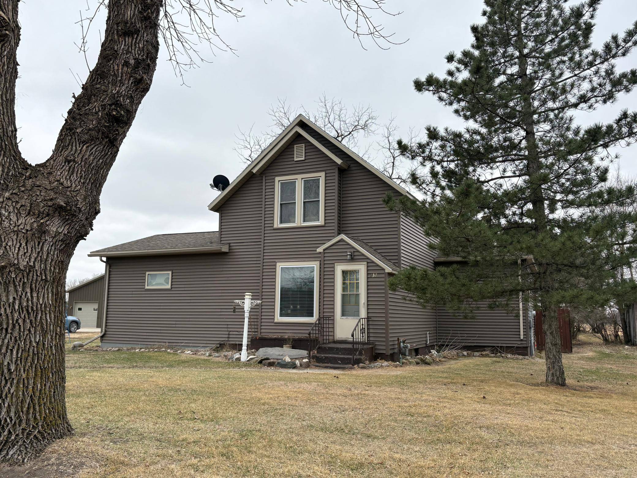 237 S Paul ST, Appleton, MN 56208