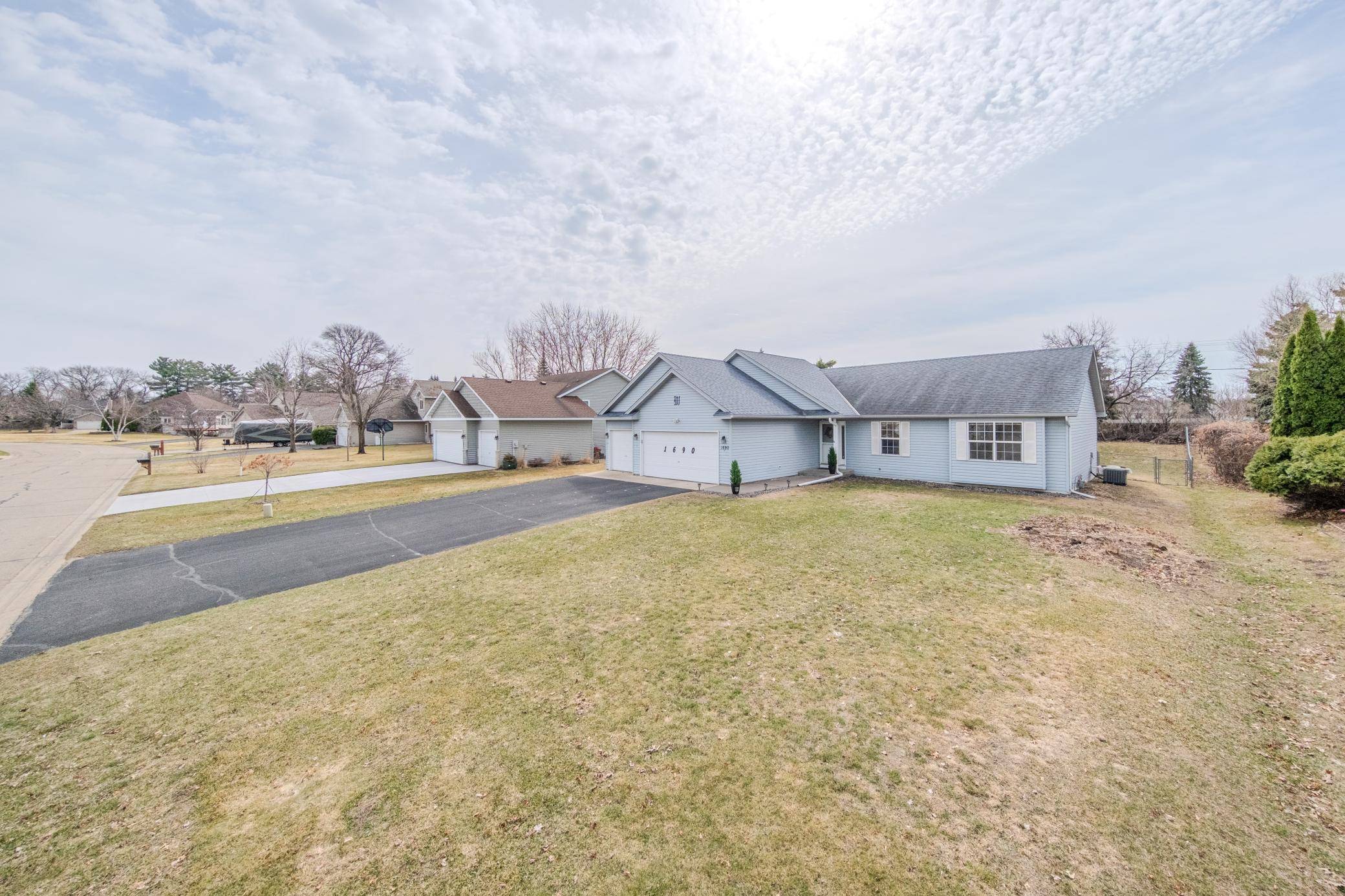 1690 125th LN NE, Blaine, MN 55449