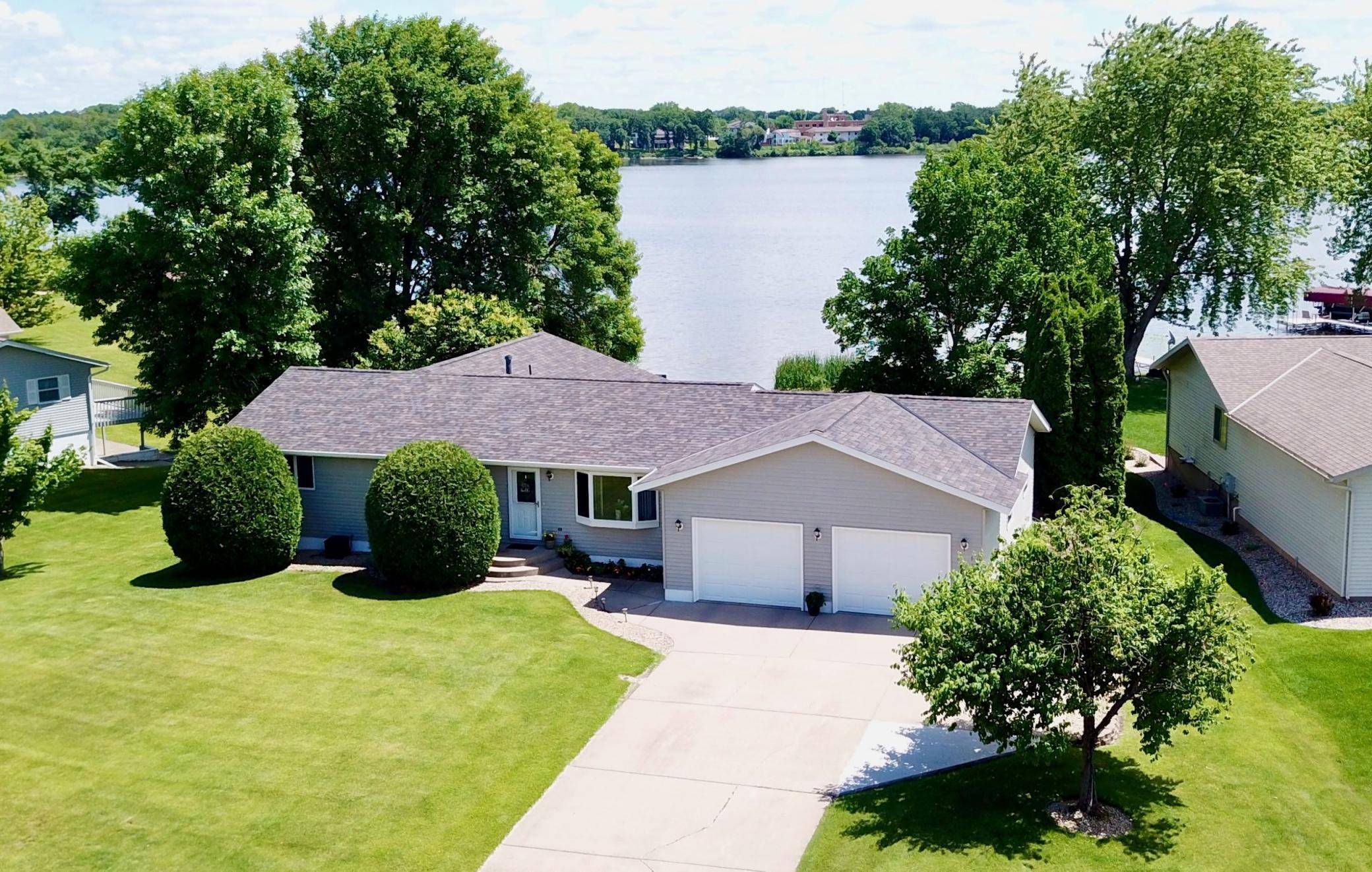 500 Hickman DR, Sauk Centre, MN 56378